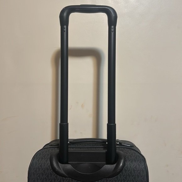 Michael Kors travel suitcase - Picture 4 of 10